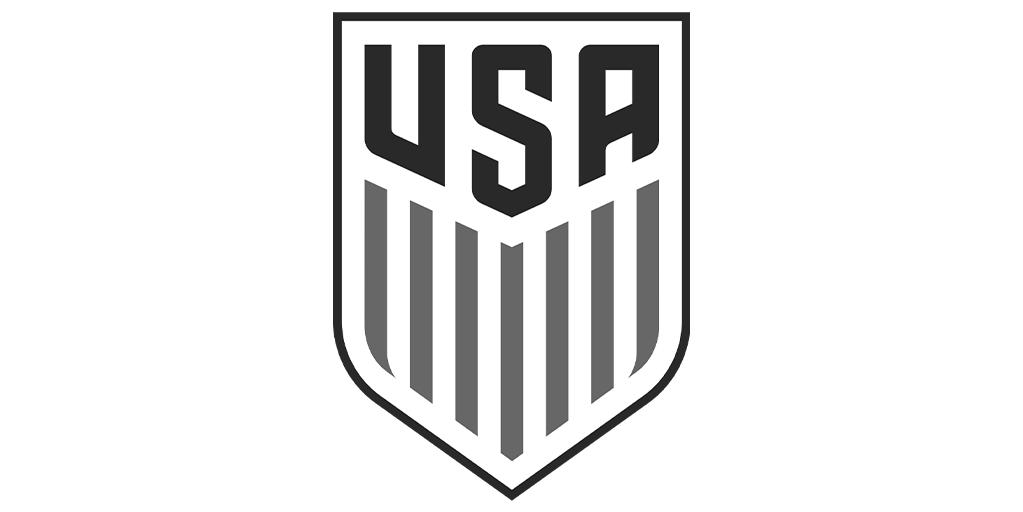 Schwarz-weißes Wappen mit dem Schriftzug USA über fünf vertikalen Streifen.